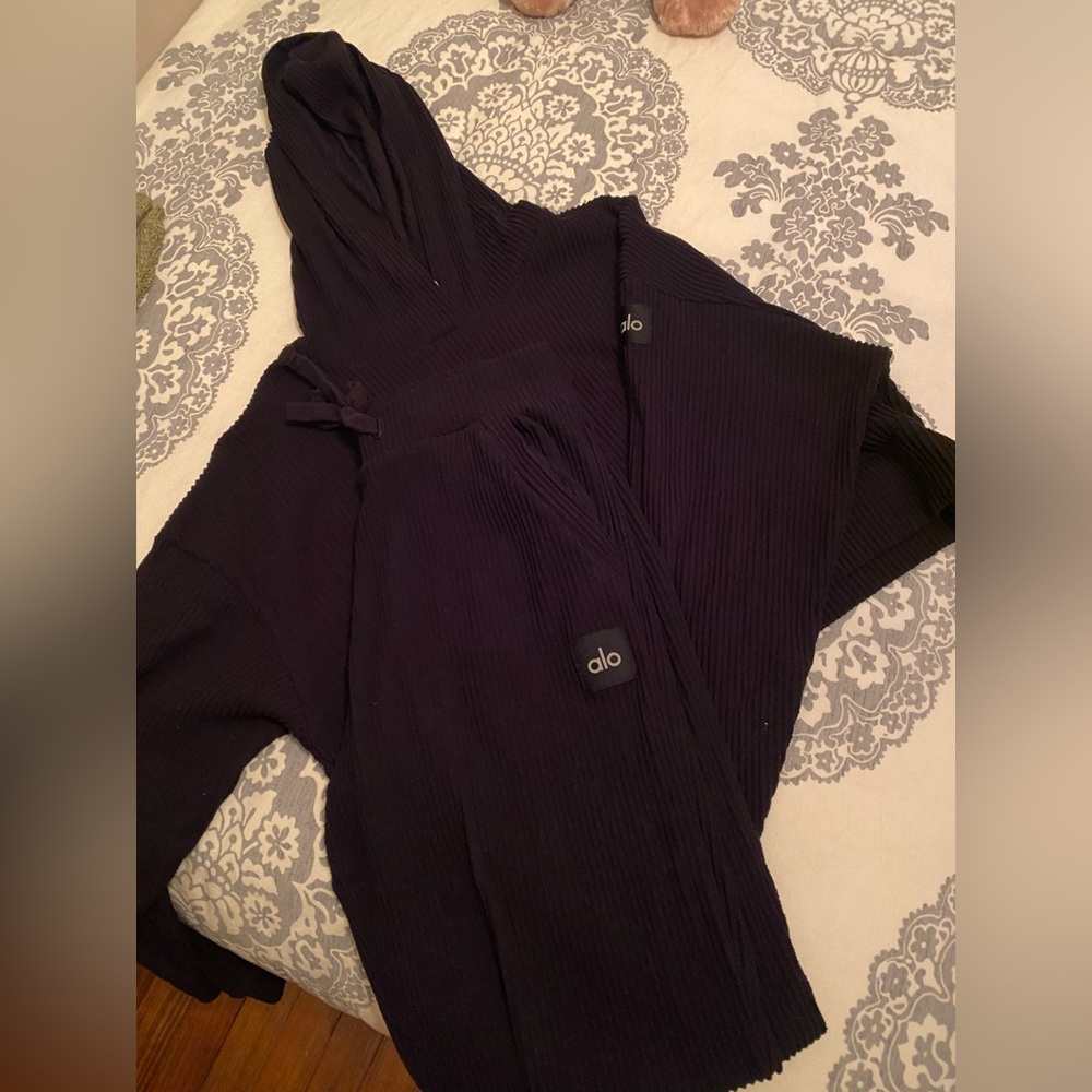 Alo Black Ribbed Hoodie and Sweatpants Set